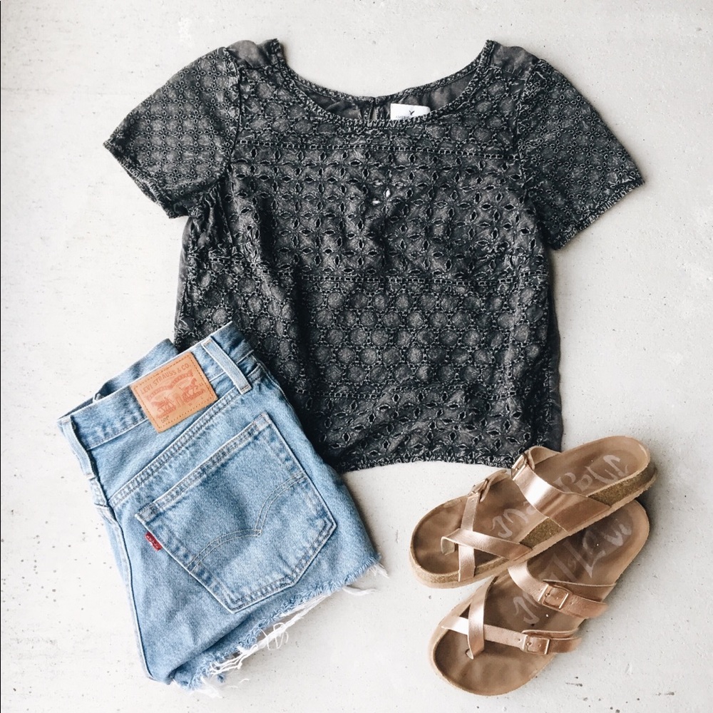 American Eagle Grey Top